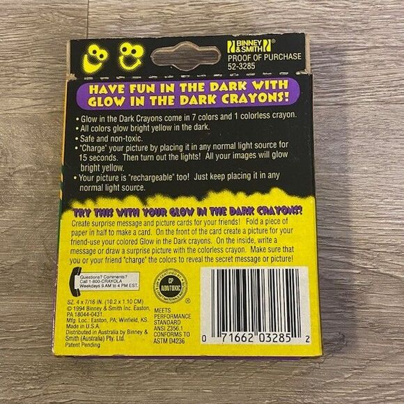 Vintage 1994 Crayola Glow In The Dark Crayons 8 Count New Old Stock Unused - Picture 2 of 2